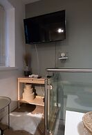 2ndhomes Unique 2-Story Home with Spa