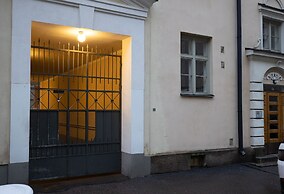 2ndhomes Unique 2-Story Home with Spa