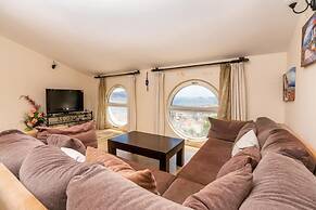 Lovely Flat Near Beach With Shared Pool in Kalkan