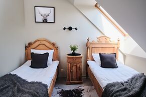 Grill House & Hotel PERNIGELE