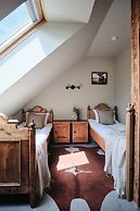 Grill House & Hotel PERNIGELE