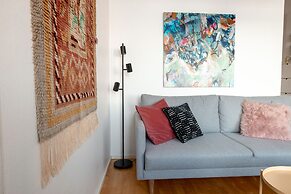 2ndhomes Cozy 1BR Apartment with a View