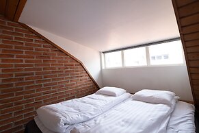 2ndhomes 2-Story Penthouse w Balcony