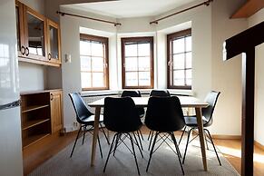 2ndhomes 2-Story Penthouse w Balcony