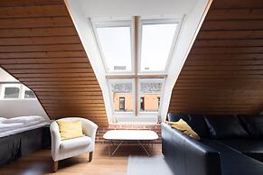 2ndhomes 2-Story Penthouse w Balcony