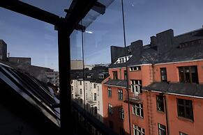 2ndhomes 2-Story Penthouse w Balcony