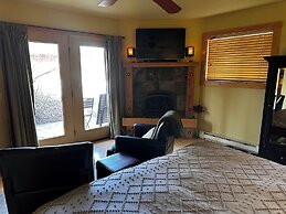 Chewuch Inn and Cabins