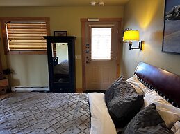 Chewuch Inn and Cabins