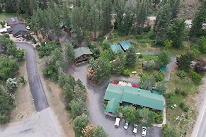 Chewuch Inn and Cabins