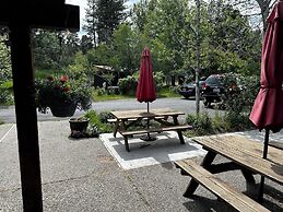 Chewuch Inn and Cabins