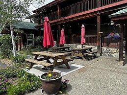 Chewuch Inn and Cabins