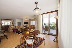 Enchanting House With Backyard in Bodrum