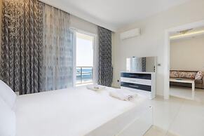 Luxury Flat With Shared Pool Near Beach in Alanya
