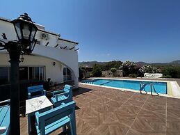 Exquisite Villa With Private Pool in Cyprus