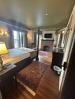 Hazeltine Boutique Hotel BnB