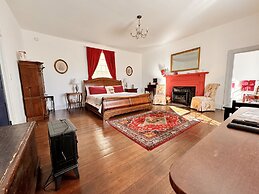 The Sunnyside Sisters Bed and Breakfast