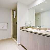 Luxe Stay at Hyde Resort -oceanfront Amenities