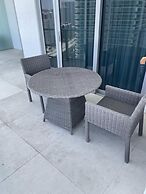 Luxe Stay at Hyde Resort -oceanfront Amenities