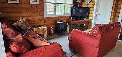 Snowdonia National Park Log Cabin With Garden