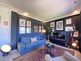 Flat With Bosphorus View and Backyard in Uskudar