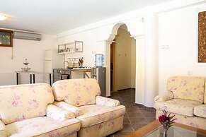 Enchanting Villa With Backyard in Cesme Near Beach