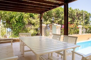 Enchanting Villa With Backyard in Cesme Near Beach