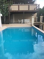 Enchanting Villa With Backyard in Cesme Near Beach