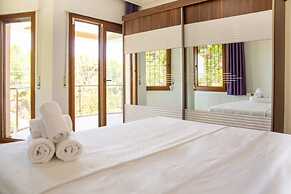 Enchanting Villa With Backyard in Cesme Near Beach