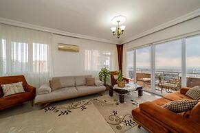 Apartment With Panoramic City View in Kepez