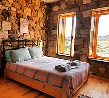 Hotel Room Close to Assos Ancient City in Ayvacik