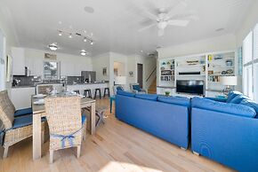 Surfer Dog 4 Bedroom Home by RedAwning