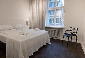 2ndhomes Stunning 3BR Apartment w Sauna