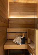 2ndhomes Stunning 3BR Apartment w Sauna