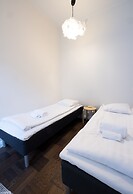 2ndhomes Stunning 3BR Apartment w Sauna