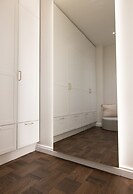 2ndhomes Stunning 3BR Apartment w Sauna