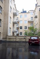 2ndhomes Bright 1BR Home in the Center