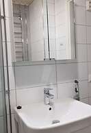 2ndhomes Bright 1BR Home in the Center