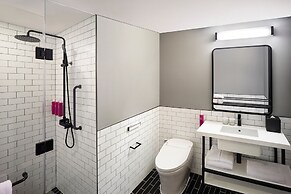 Moxy Seoul Myeongdong