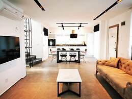 Spectacular Villa With Private Pool in Antalya