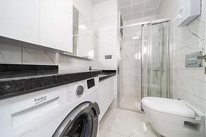 Pleasant Flat Near Beach With Balcony in Alanya