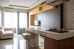 Comfort 2Br At Nifarro Park Apartment