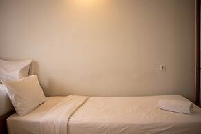 Modern And Classic 1Br At Evenciio Apartment