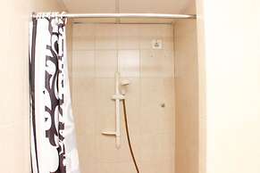 Comfort And Warm 2Br At Marina Ancol Apartment