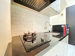 Comfy Studio Room At Grand Asia Afrika Apartment