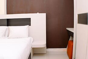 Nice And Strategic 2Br At Green Pramuka City Apartment