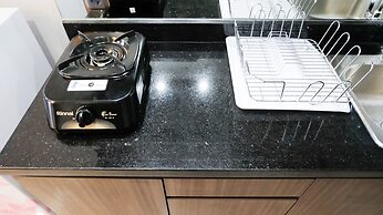 Luxurious Studio With Long Golf View At Grand Sungkono Lagoon Apartmen