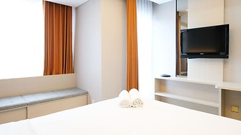 Luxurious Studio With Long Golf View At Grand Sungkono Lagoon Apartmen