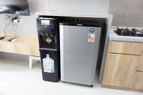 Fancy And Nice Studio Room At Transpark Bintaro Apartment