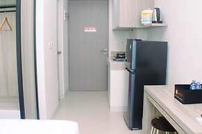 Homey And Minimalist Studio At Vasanta Innopark Apartment