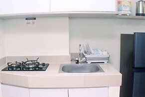 Homey And Minimalist Studio At Vasanta Innopark Apartment